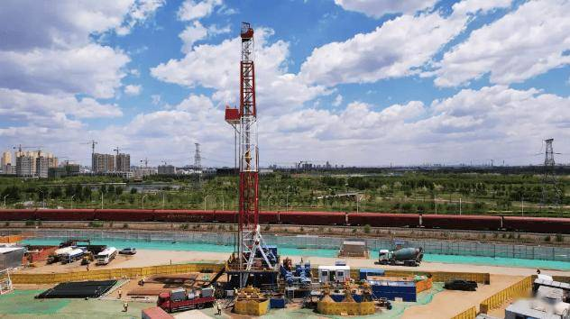 華晨寶馬地?zé)崮芄┡椖繂?預(yù)計每年可實現(xiàn)碳減排18000噸-地大熱能 華晨寶馬地?zé)崮芄┡椖繂?預(yù)計每年可實現(xiàn)碳減排18000噸-地大熱能